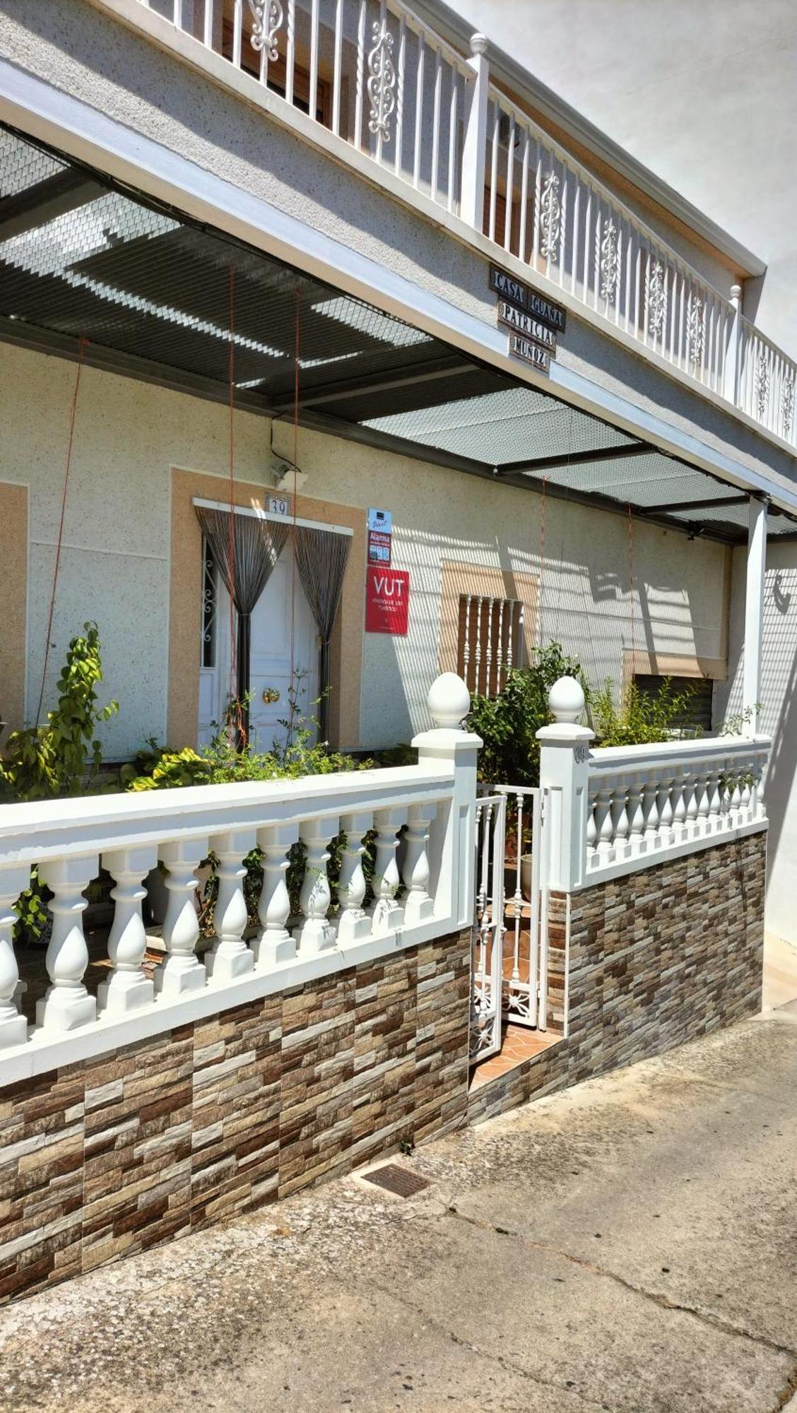 Casa Patricia En Fuencaliente Con Piscina Privada Climatizada Holiday home
